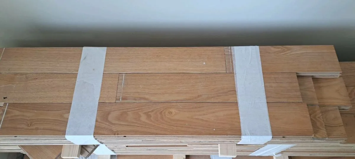 Canadian red oak solid flooring - Image 4