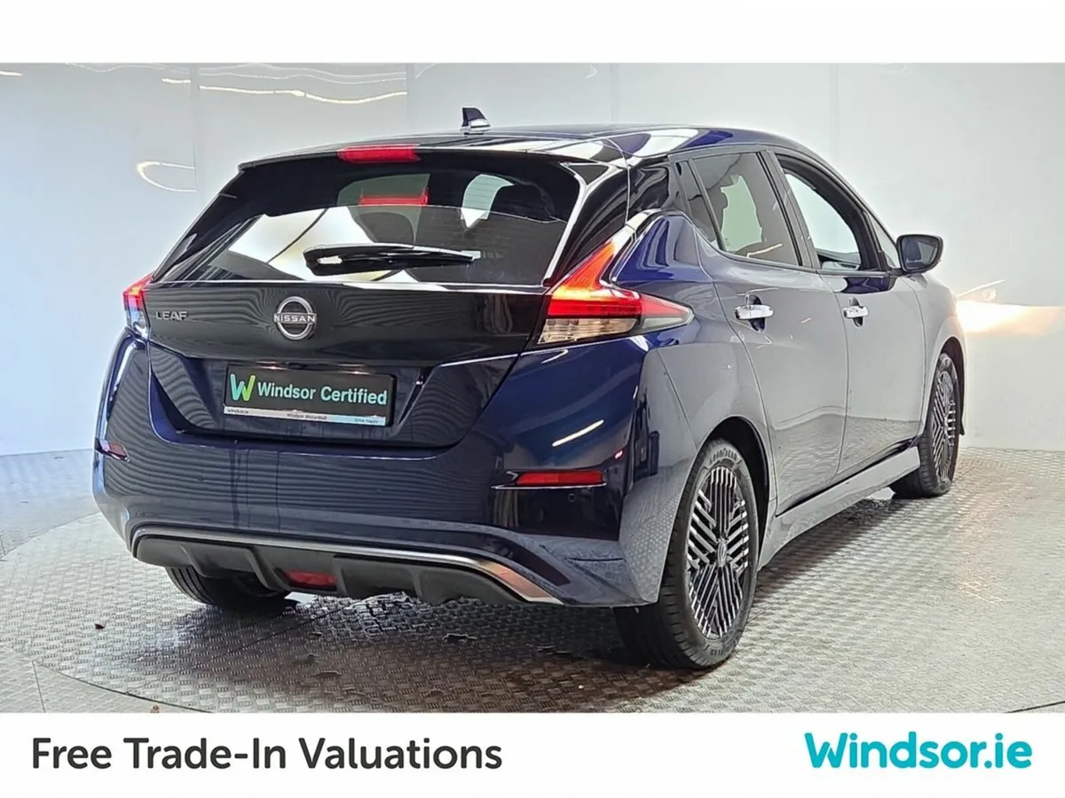 Nissan Leaf N-Connecta 40kWh Auto - Image 3