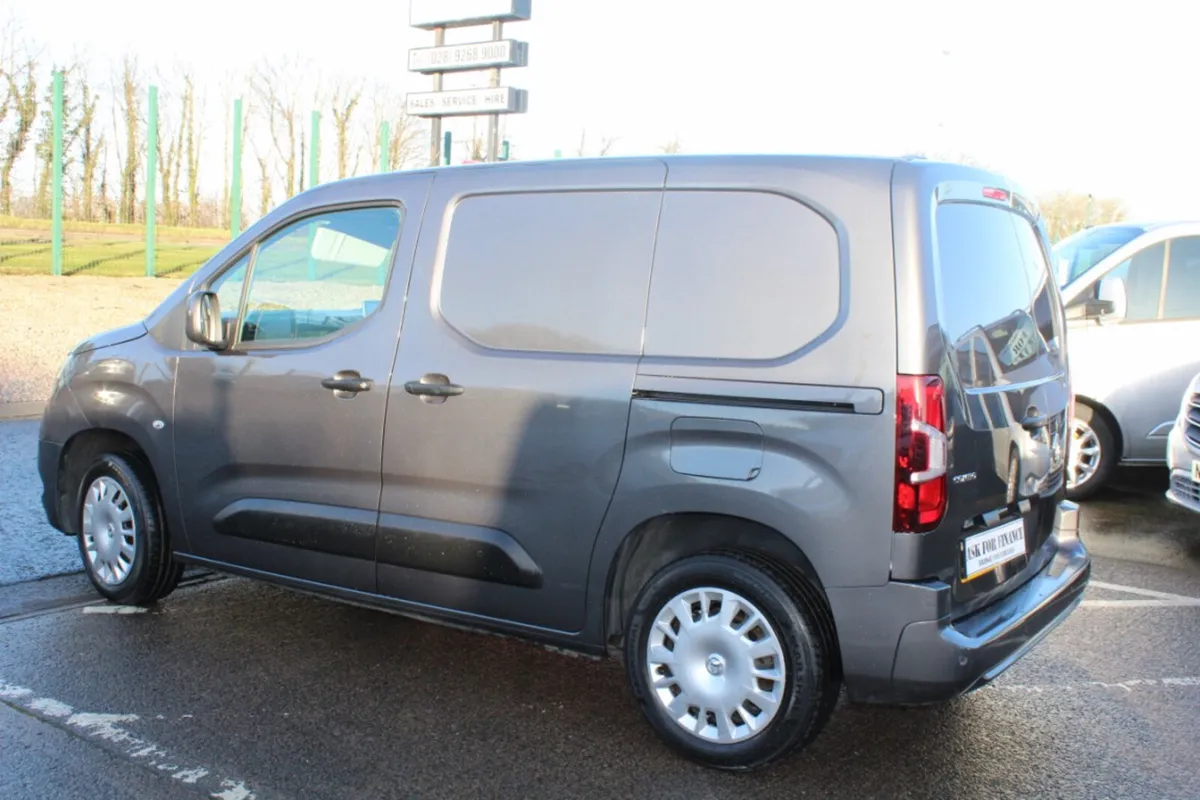2021 Vauxhall Combo 2000 L1H1 Sportive - Image 3