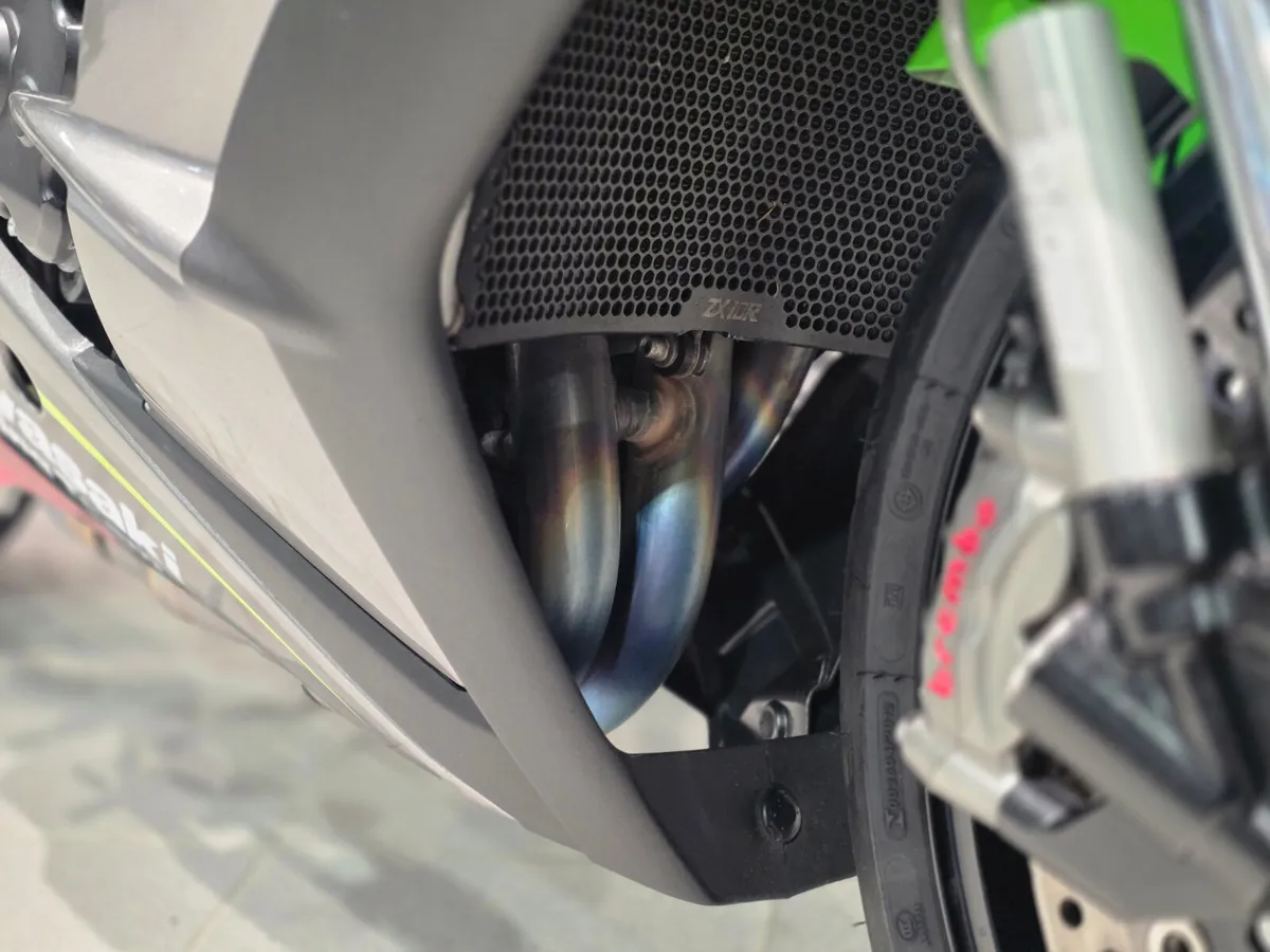 Kawasaki ZX10RR KRT - Image 3