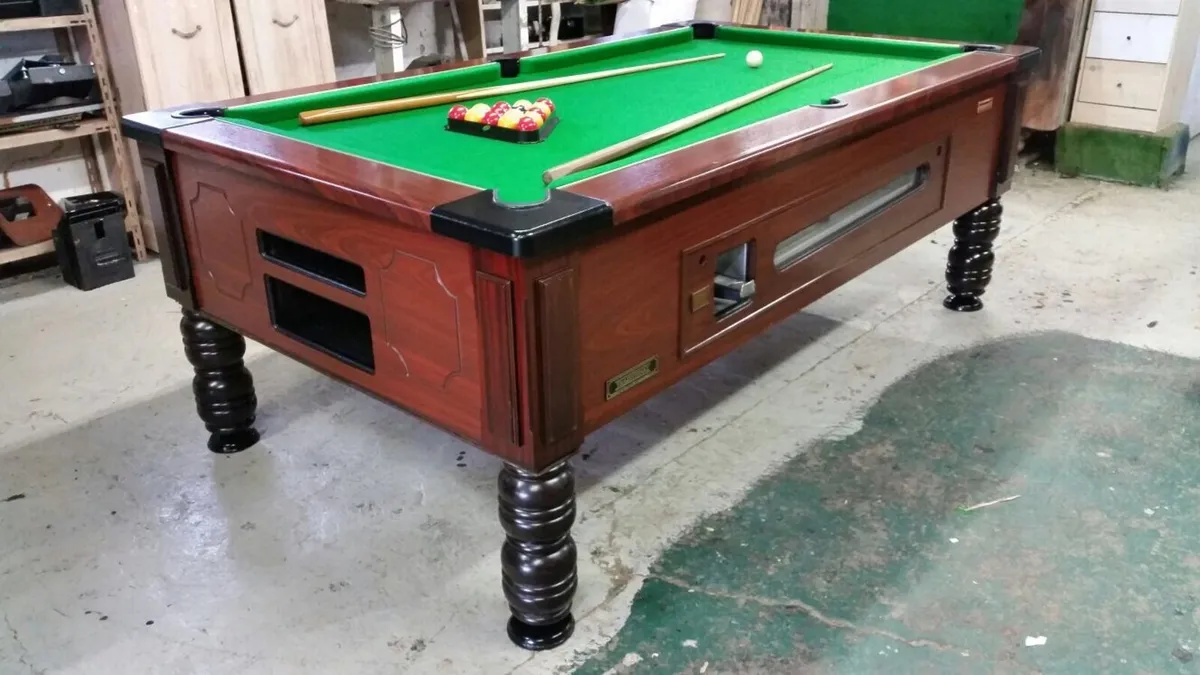 PUB STYLE POOL TABLE WITH SLATE BED - Image 1