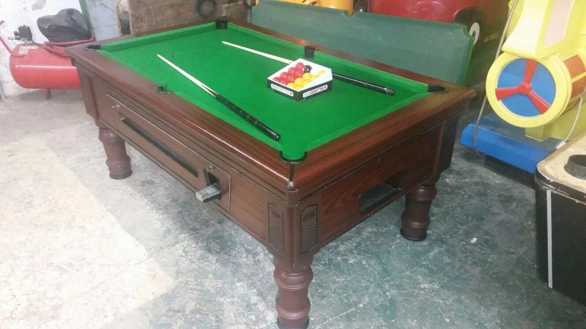 PUB STYLE POOL TABLE WITH SLATE BED - Image 4