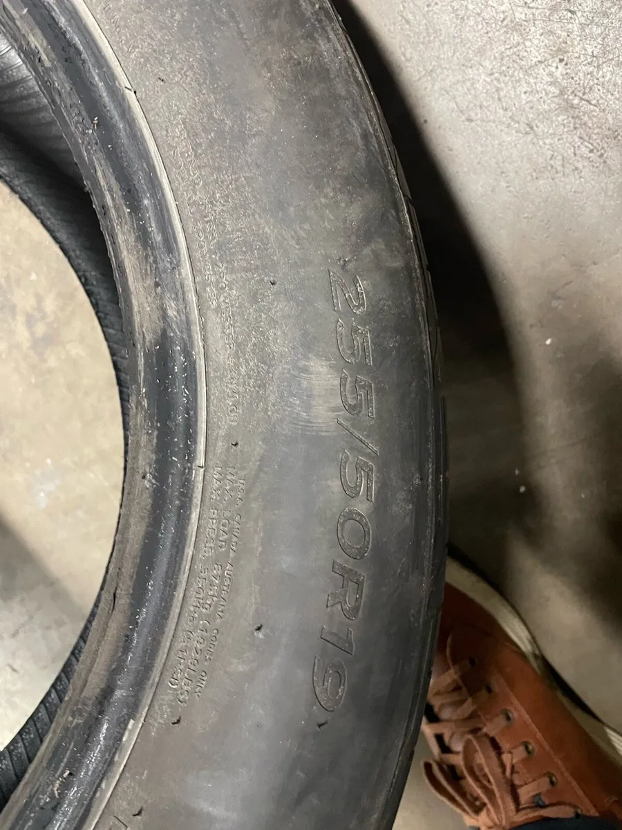 Hankook 255/50 R19 tyre - Image 3