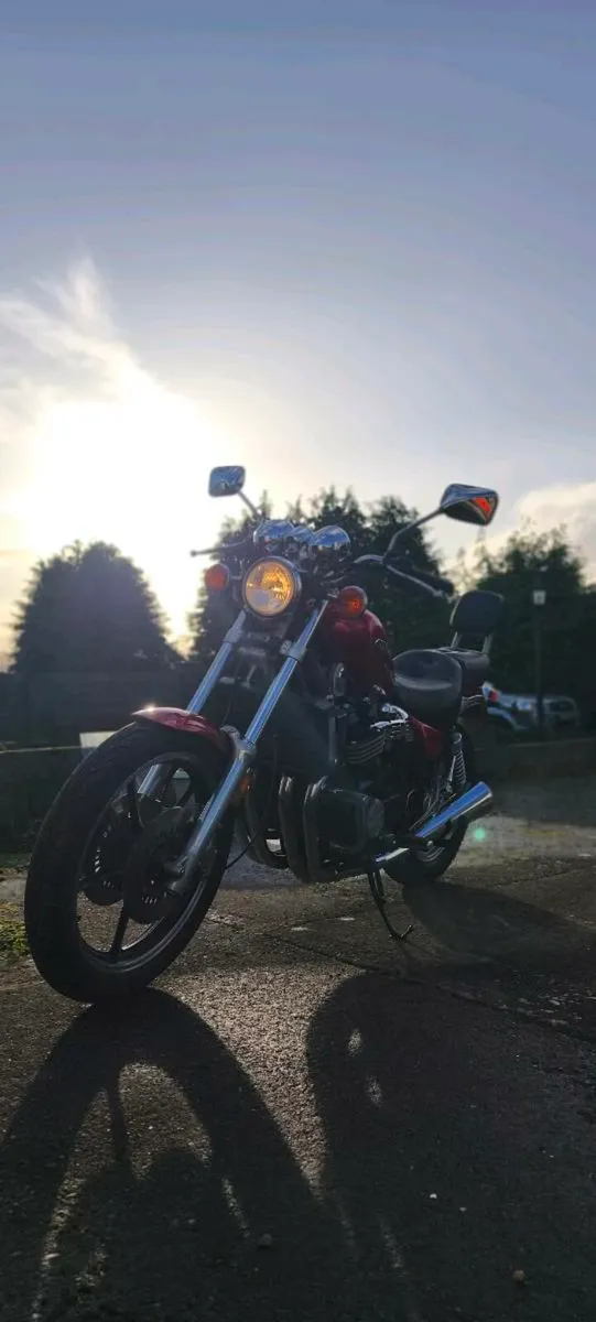 Yamaha Maxim XJ700 - Image 2