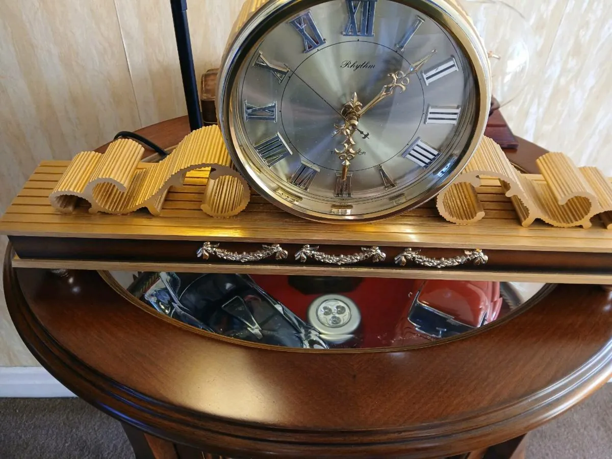 Brass mantel clock.New condition - Image 2