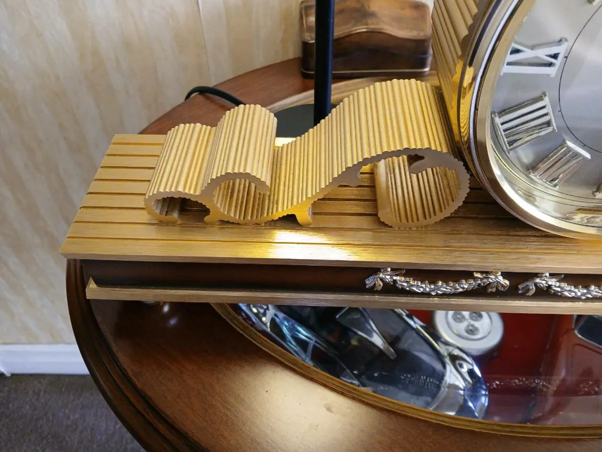 Brass mantel clock.New condition - Image 4