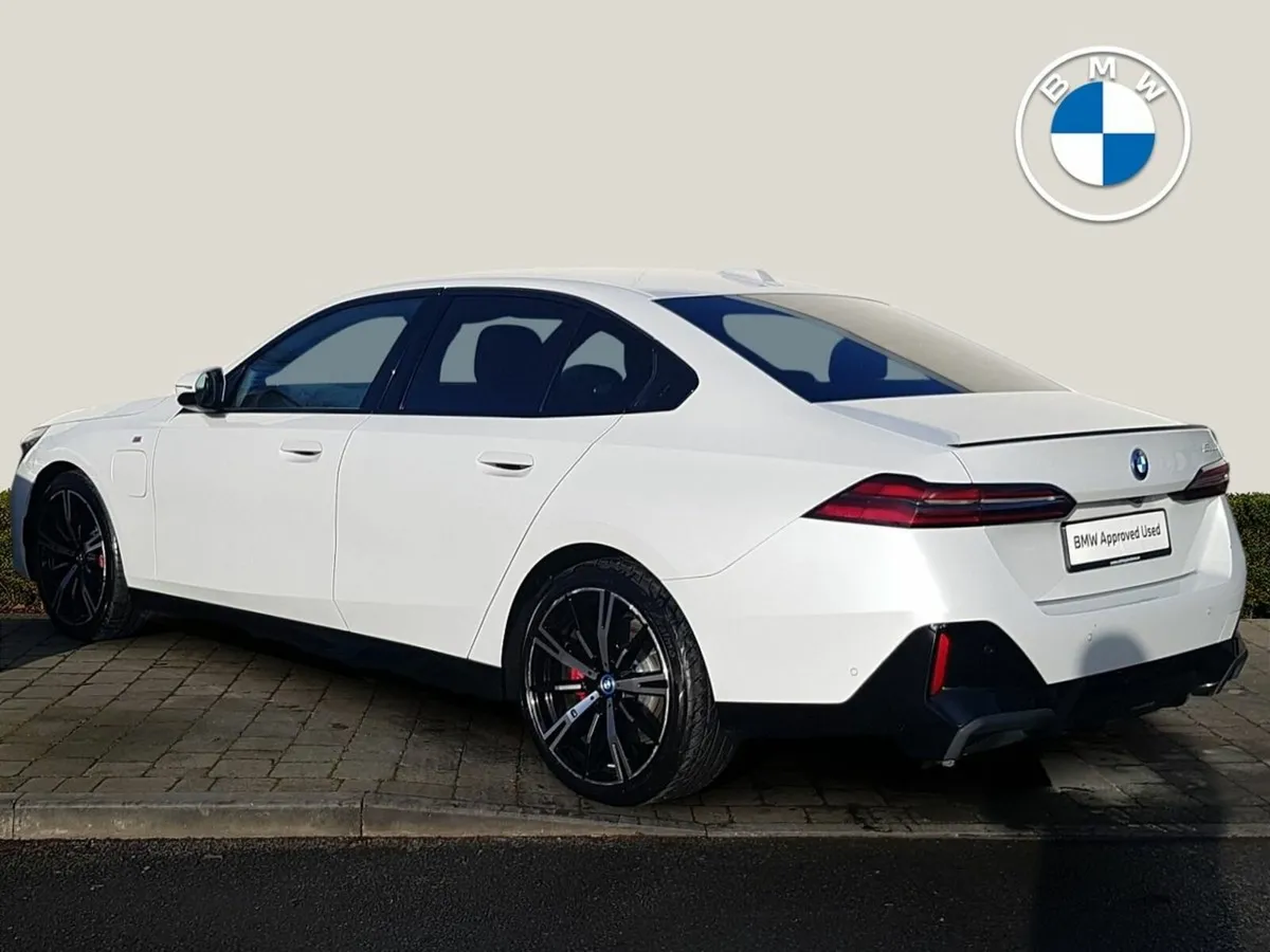 BMW 5-Series 530e M Sport - Image 2