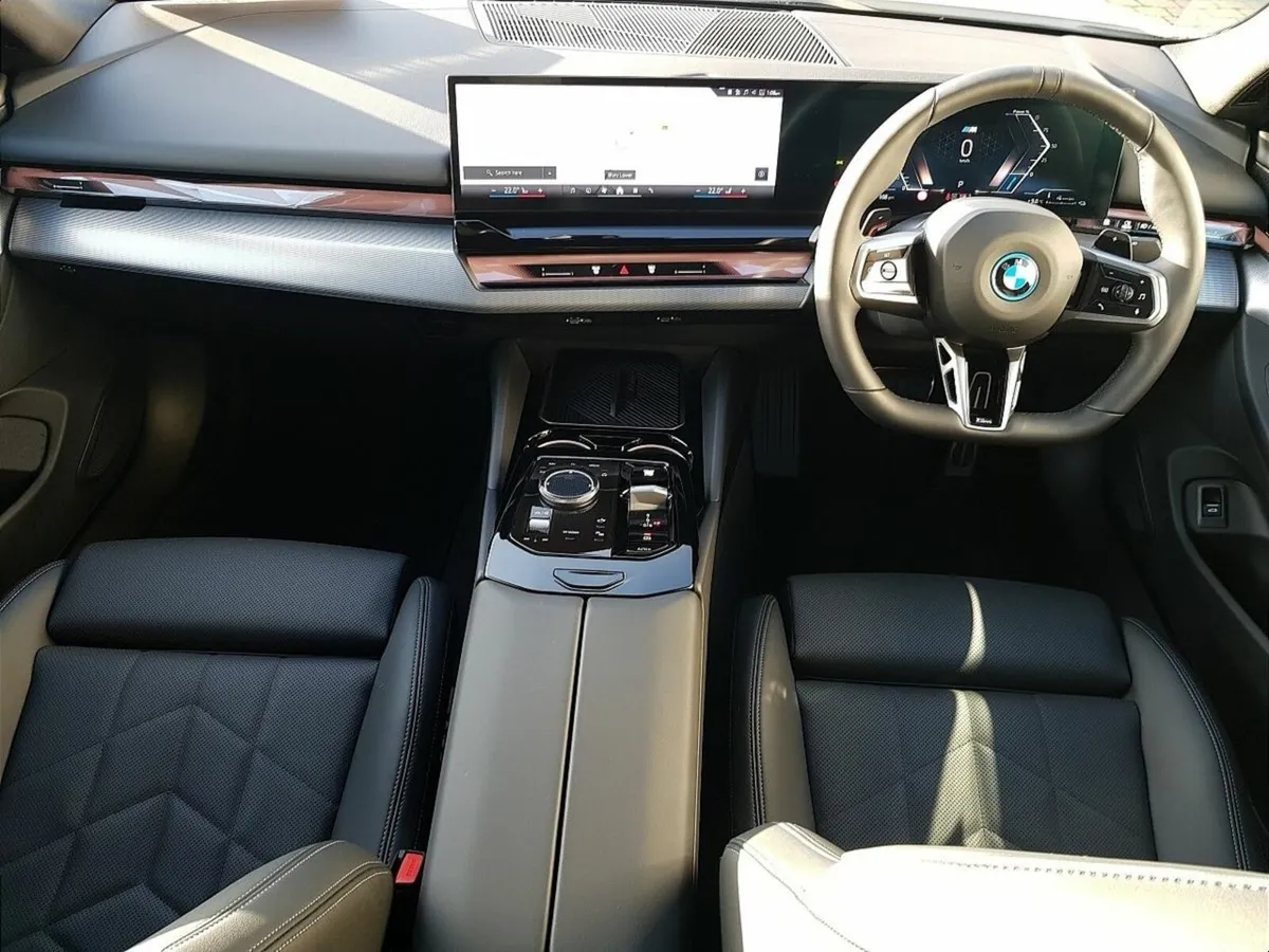 BMW 5-Series 530e M Sport - Image 4