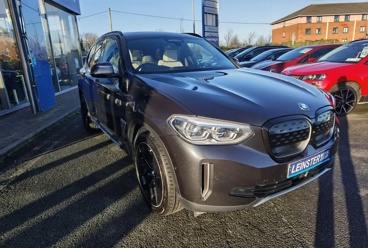 BMW IX3 80KWH PREMIER EDITION PRO **MASSIVE SPEC** - Image 4
