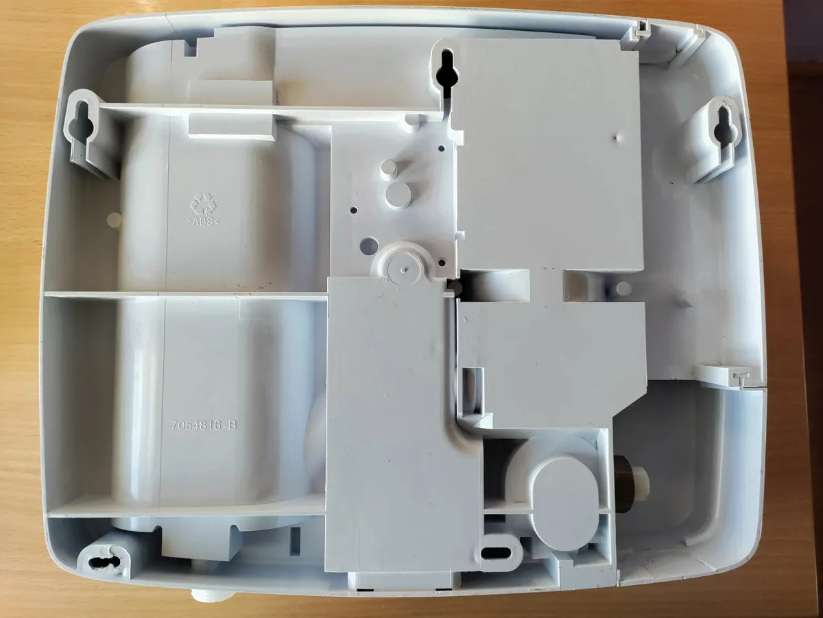 Triton T90sr Pumped Electric Shower - Image 2