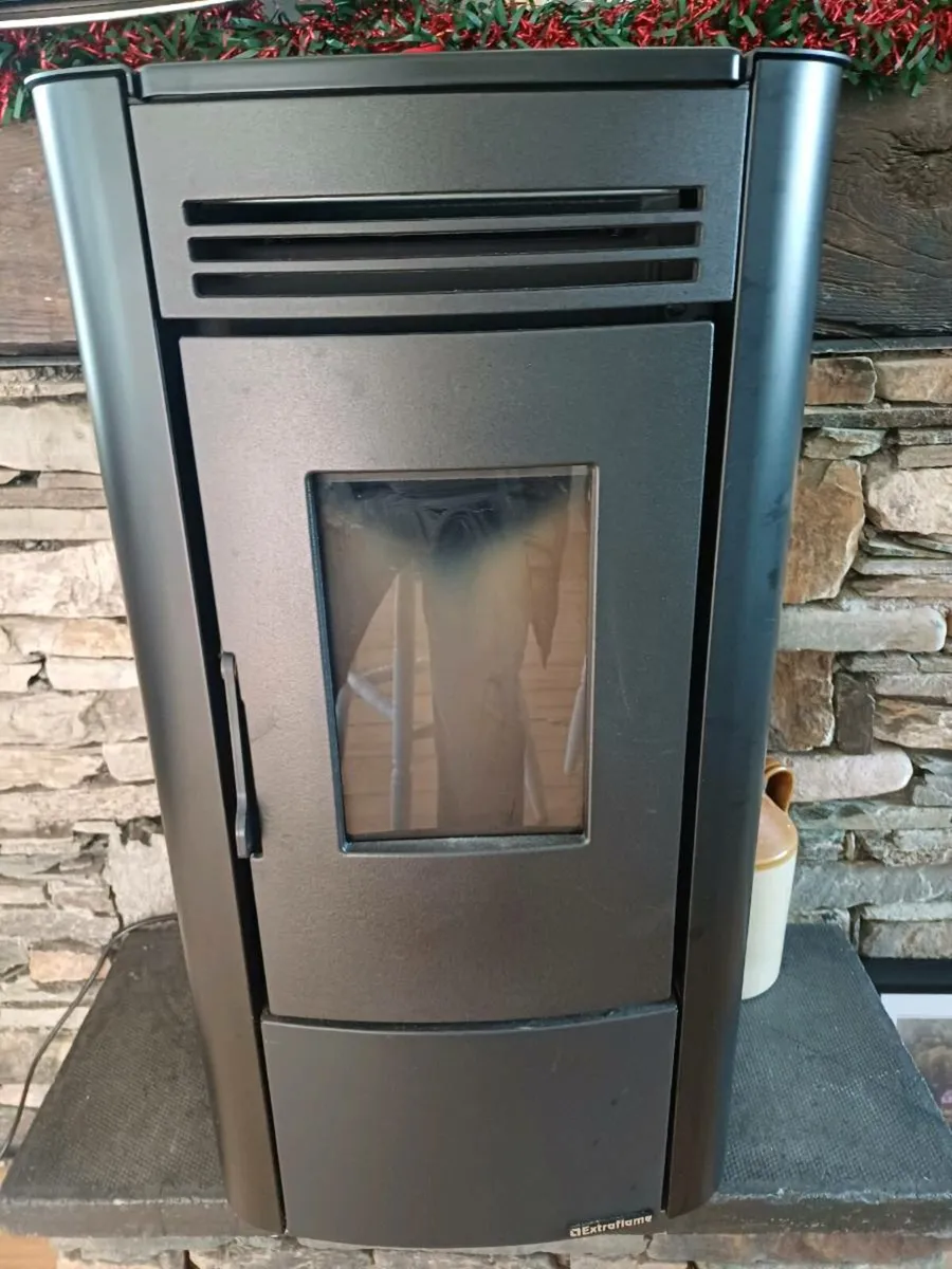 EXTRAFLAME PELLET STOVE FOR SALE - Image 2
