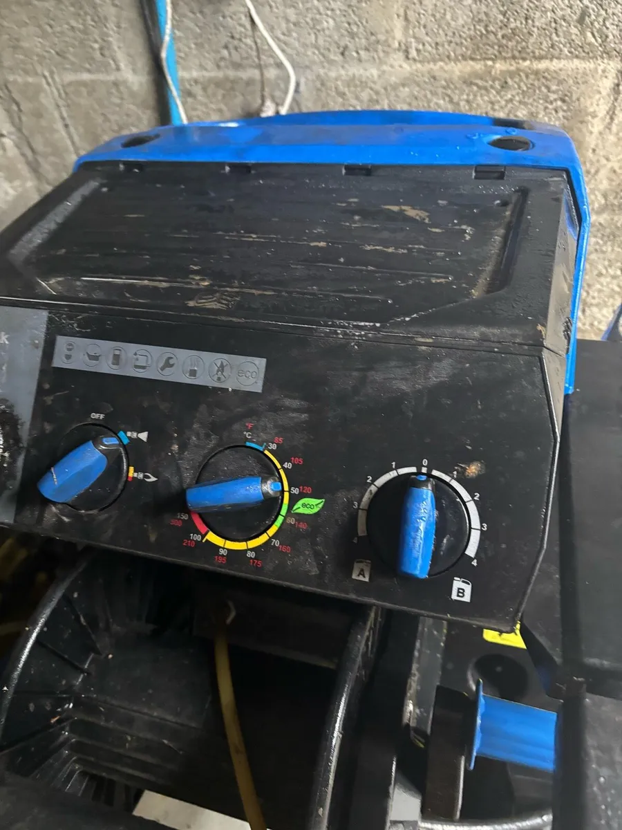 Steam cleaner - Image 2