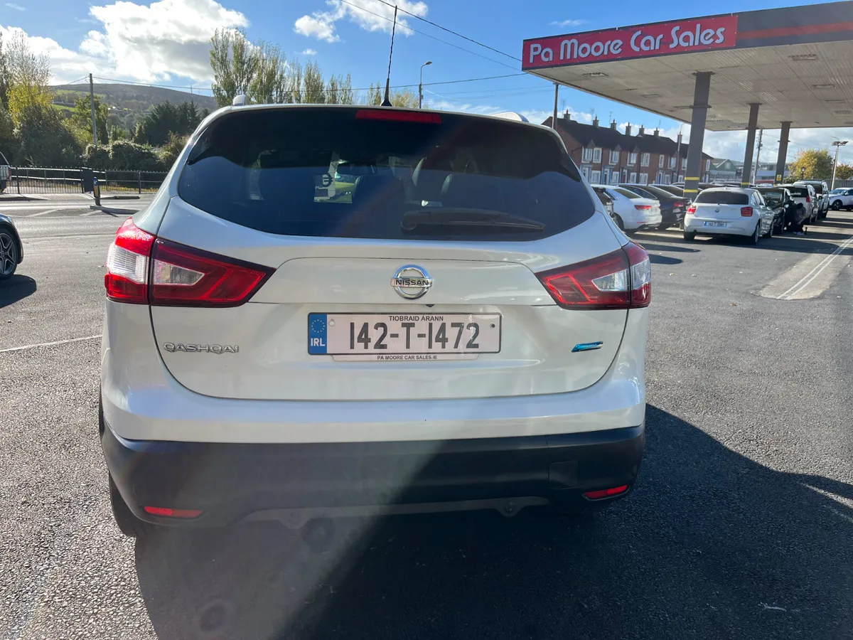 Nissan Qashqai ** CAMERA * SAT NAV - Image 4