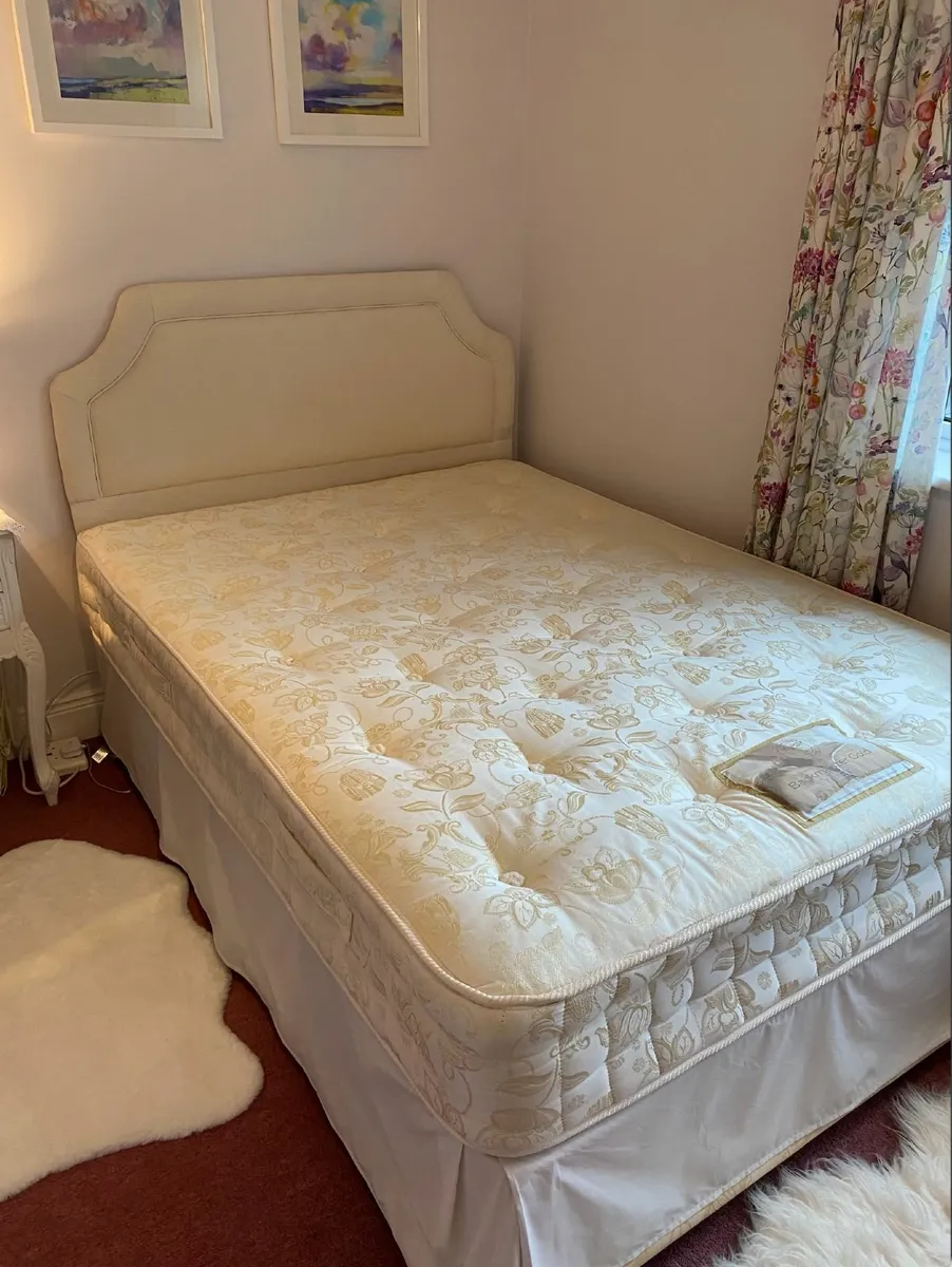 Gleneagle Mastergold bed and pale cream headboard - Image 1