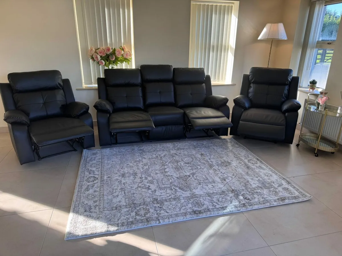Abbie leather recliners - Image 1