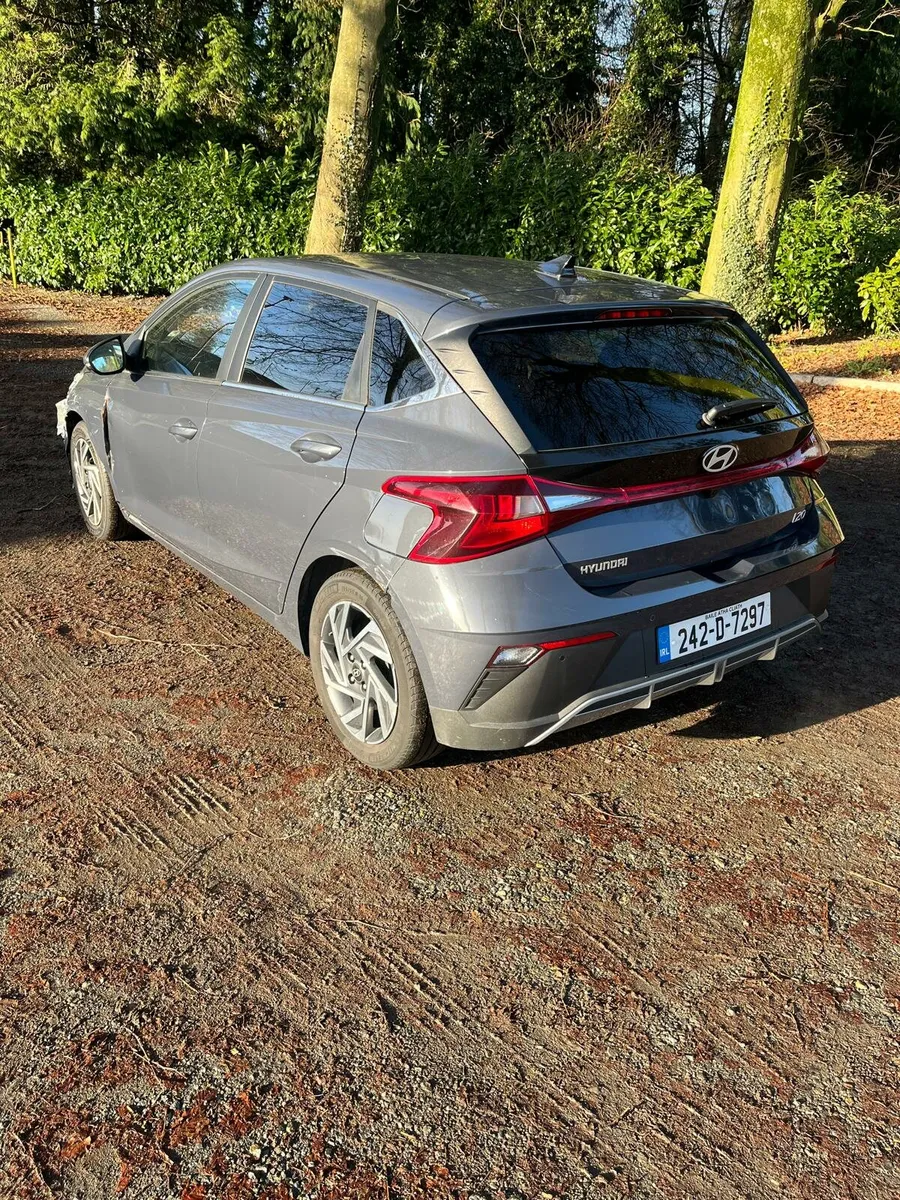 Hyundai i20 Deluxe Plus - Image 2