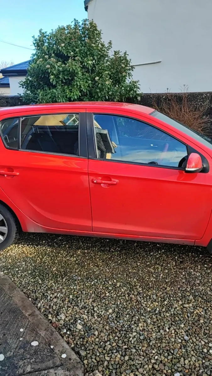 Hyundai i20 2014 - Image 2