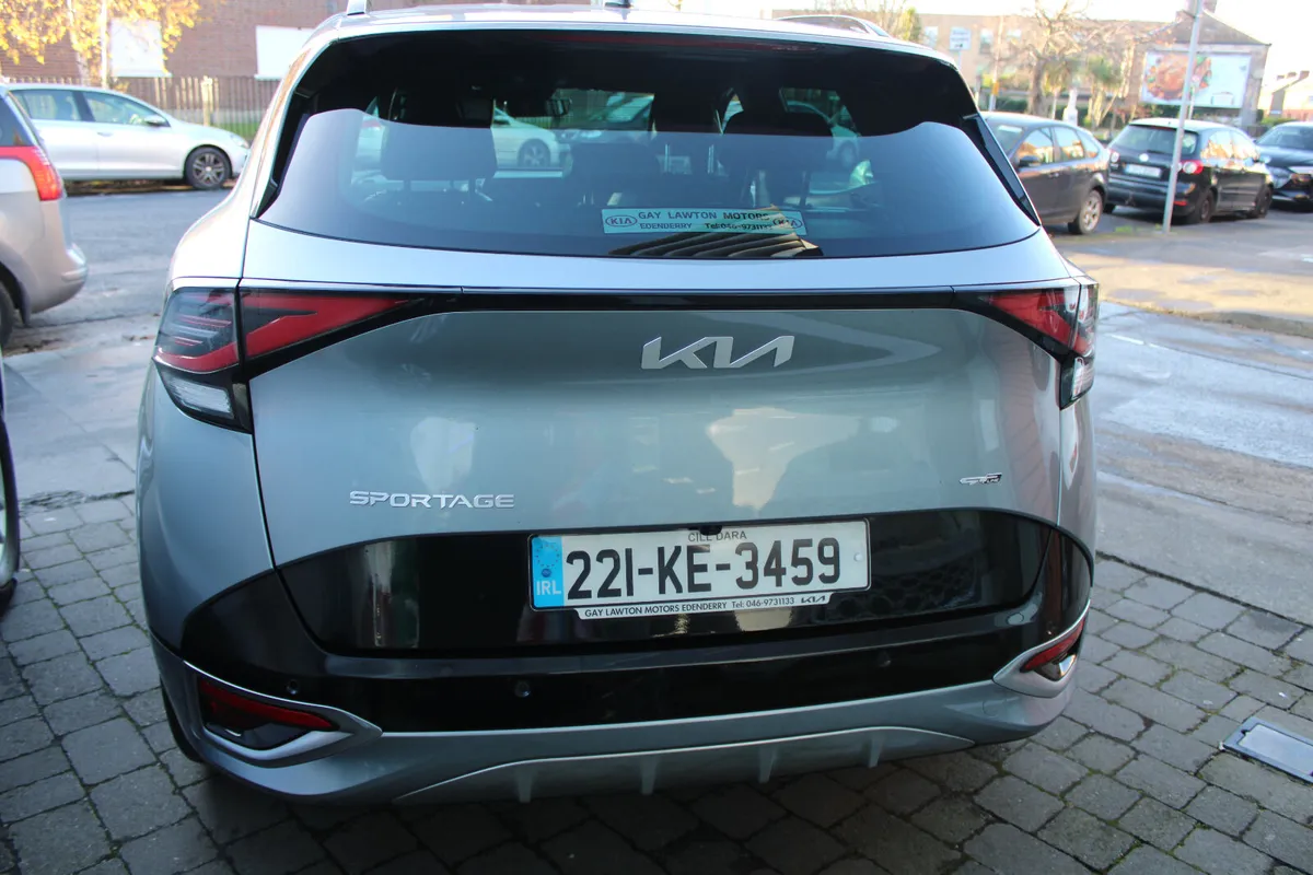 Kia Sportage 1.6 MHEV GT-LINE 2022 *NEW ENGINE* - Image 4