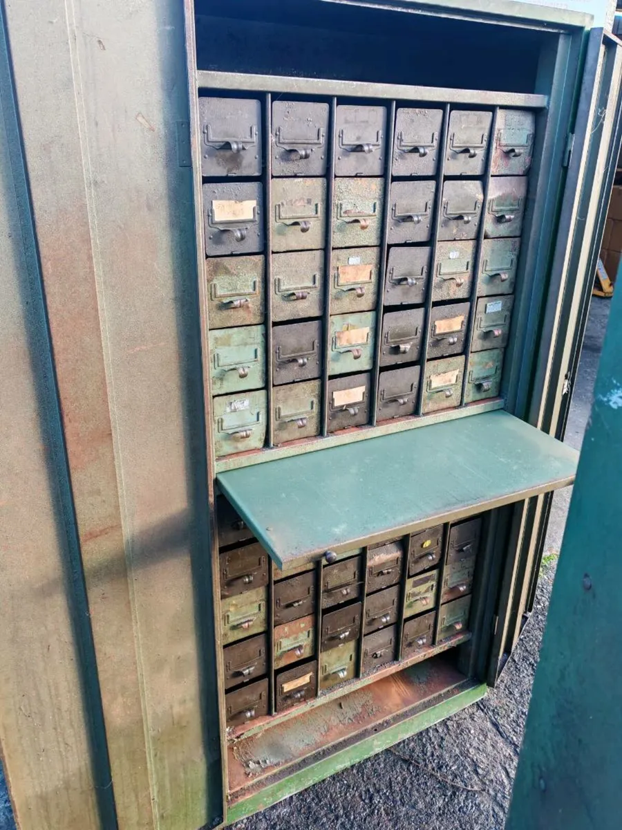 Vintage industrial metal drawer cabinet - Image 1