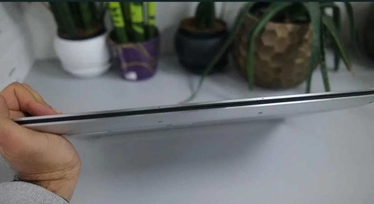 Dell XPS 9700 17  Powerful Premium Laptop - Image 4