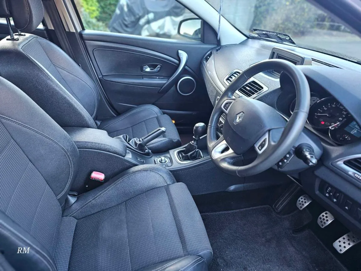 2011, Renault megane grand estate - Image 3