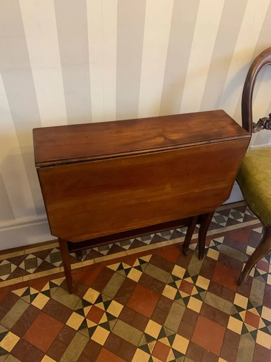 Antique mahogany Sutherland table. - Image 2