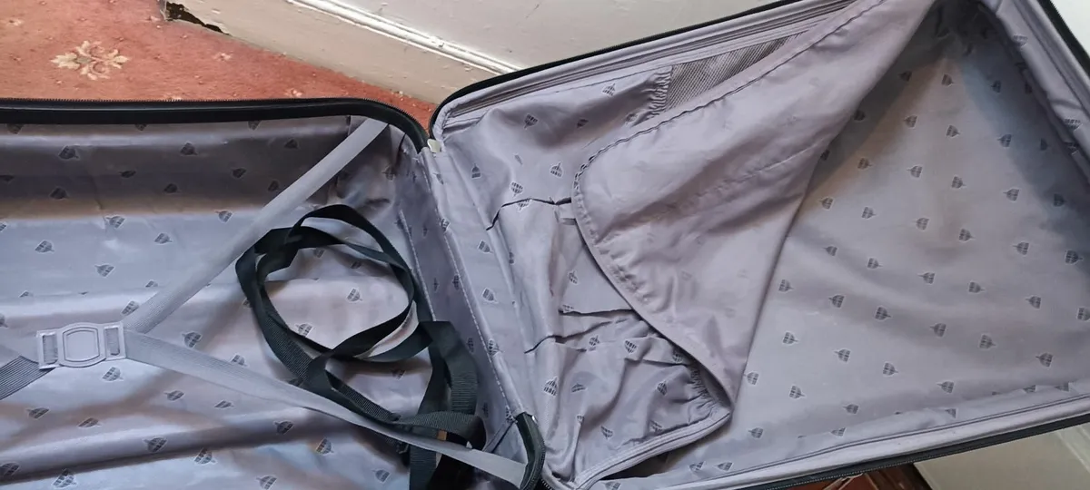 Large Hardshell Expanding Suitcase - Image 2