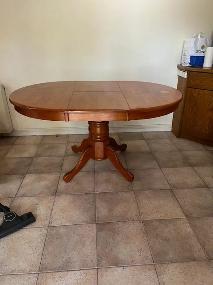 Kitchen Table and chairs - Image 1
