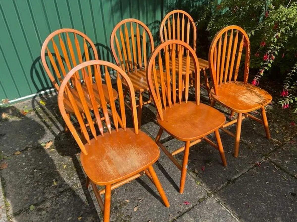 Kitchen Table and chairs - Image 2
