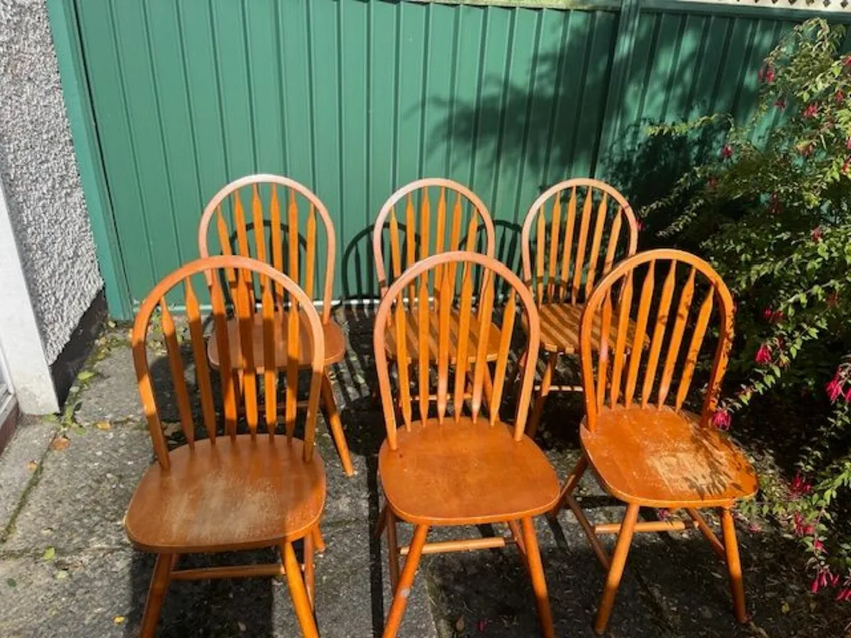 Kitchen Table and chairs - Image 3
