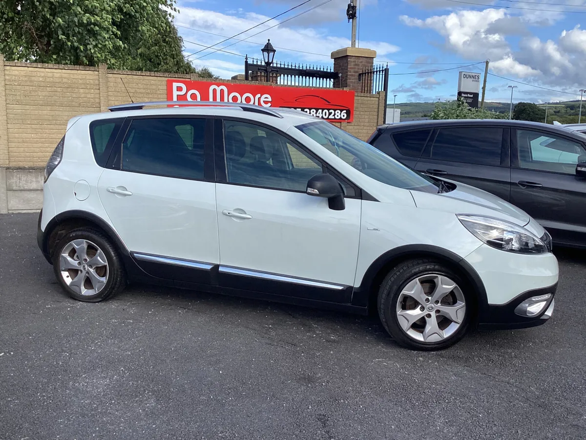 Renault Scenic ** SAT NAV - Image 3