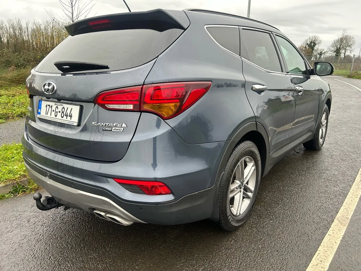 Hyundai Santa Fe 2017 4x4 - Image 4
