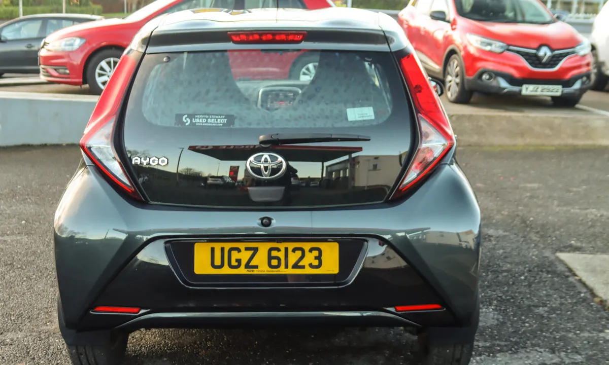2021 Toyota Aygo X-Play TSS VVT-i 1lt Petrol - Image 3