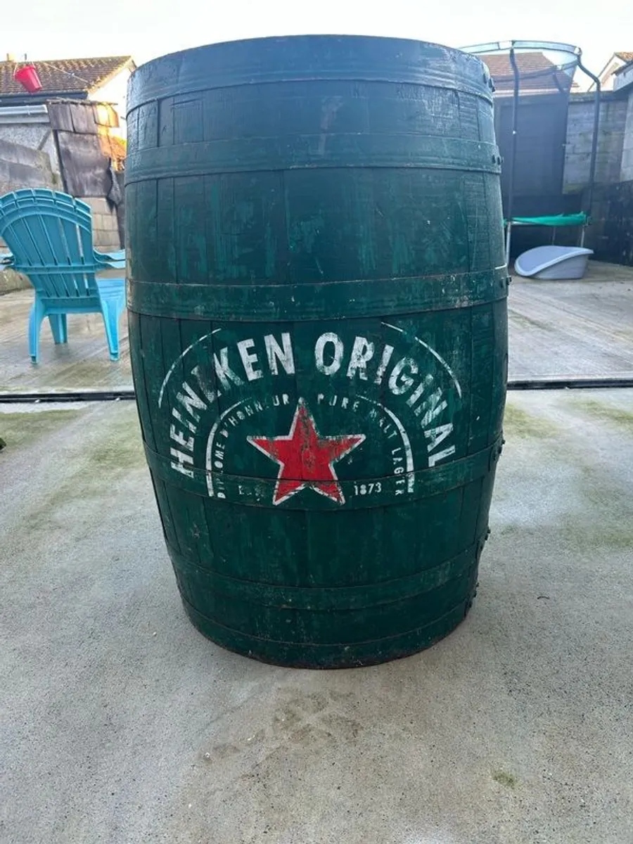 wooden barrels - Image 1