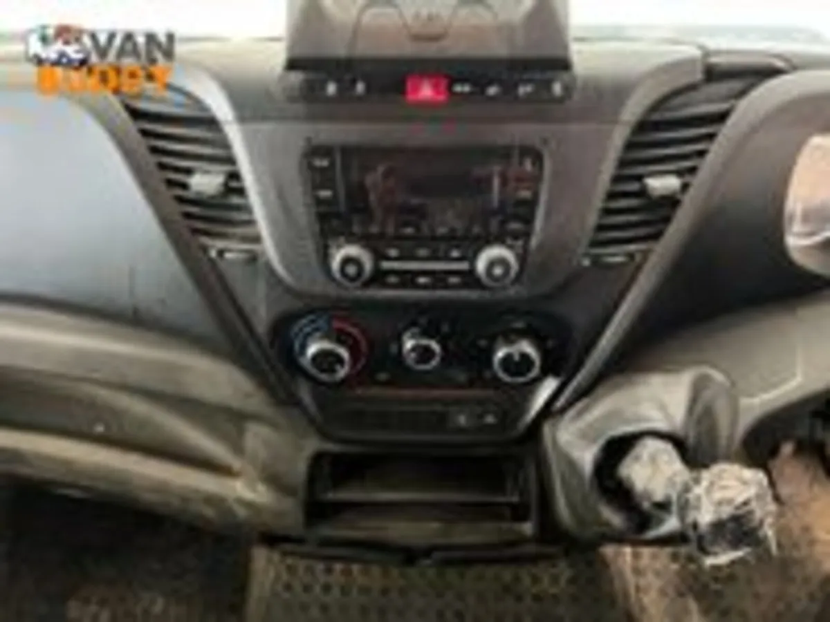Iveco Daily Daily 2.3D HPI 14V 35C 3450 MWB Euro 6 - Image 1