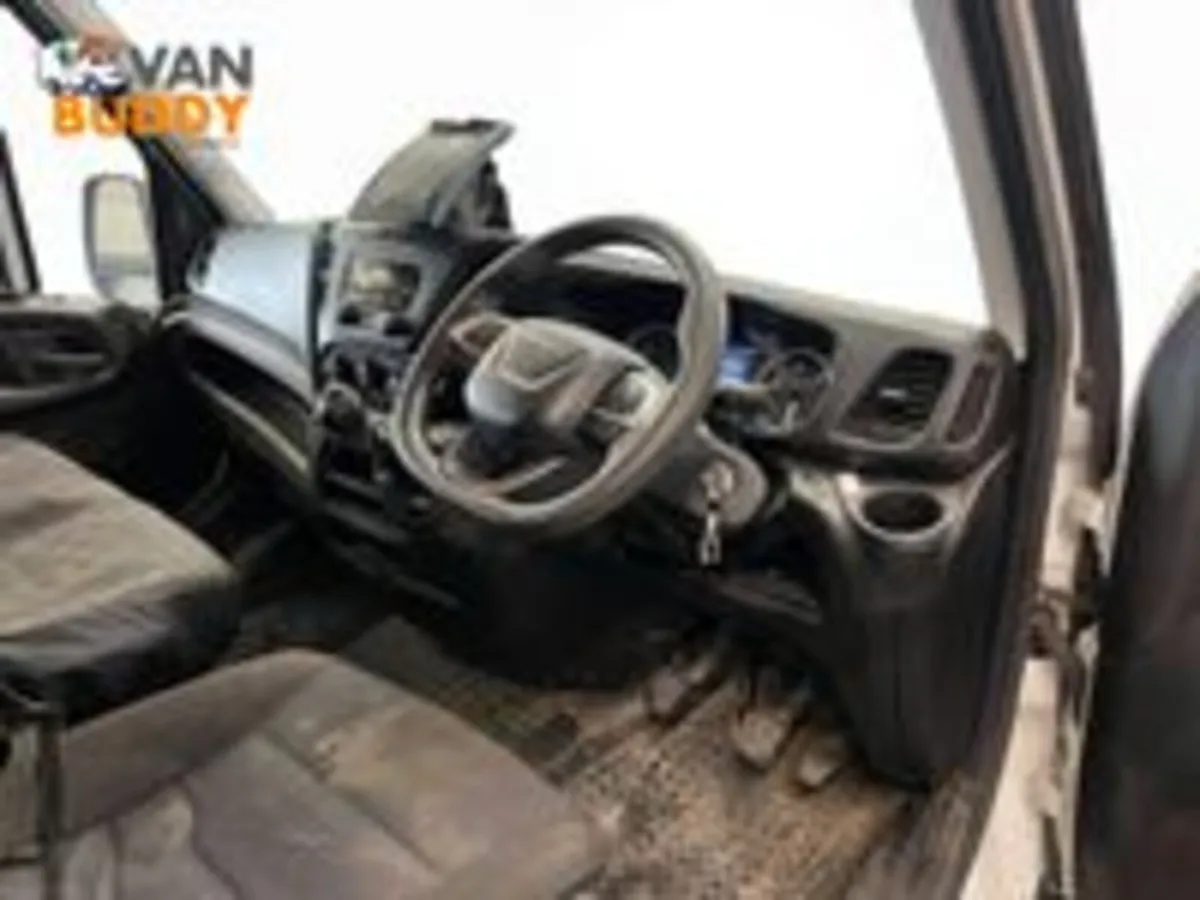 Iveco Daily Daily 2.3D HPI 14V 35C 3450 MWB Euro 6 - Image 4
