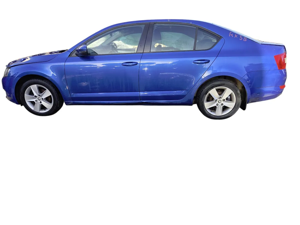 2015 SKODA OCTAVIA Breaking/Dismantling - Image 2