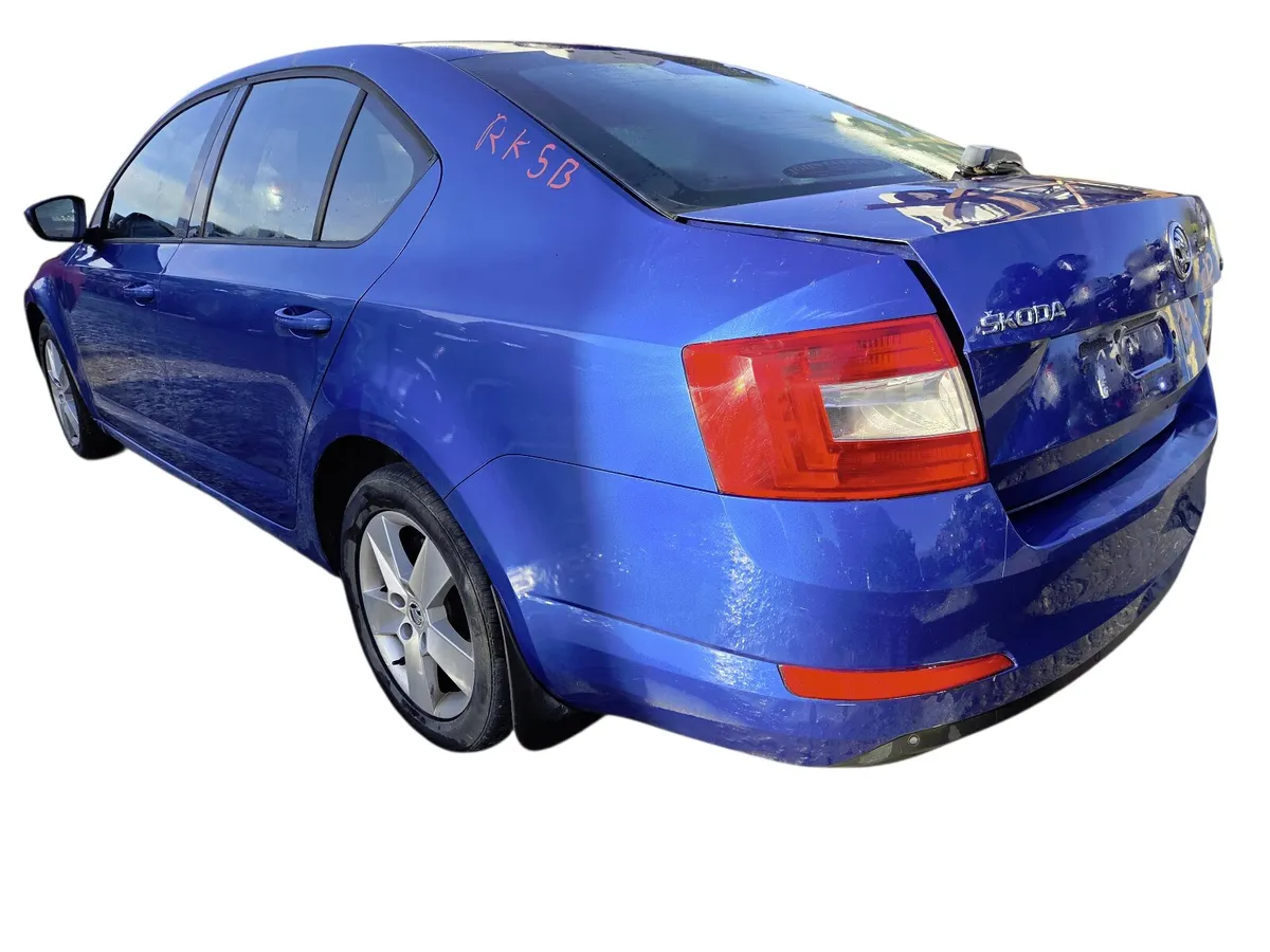 2015 SKODA OCTAVIA Breaking/Dismantling - Image 3