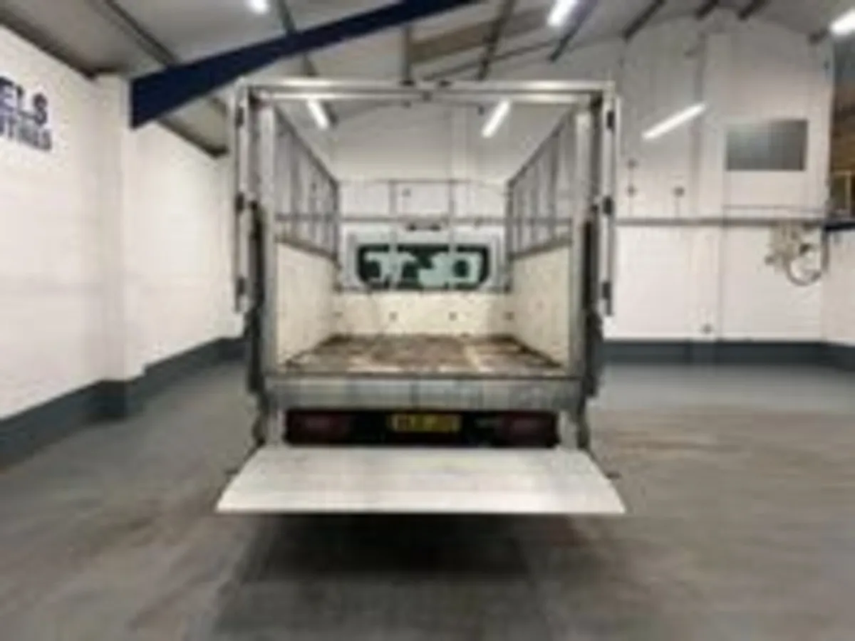 Ford Transit Transit 2.0 350 EcoBlue HD Leader RWD - Image 2