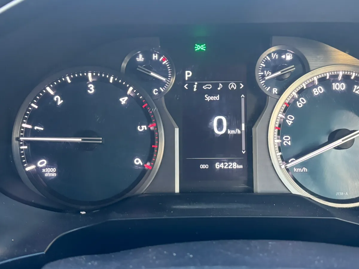 Toyota Landcruiser commercial - Image 4