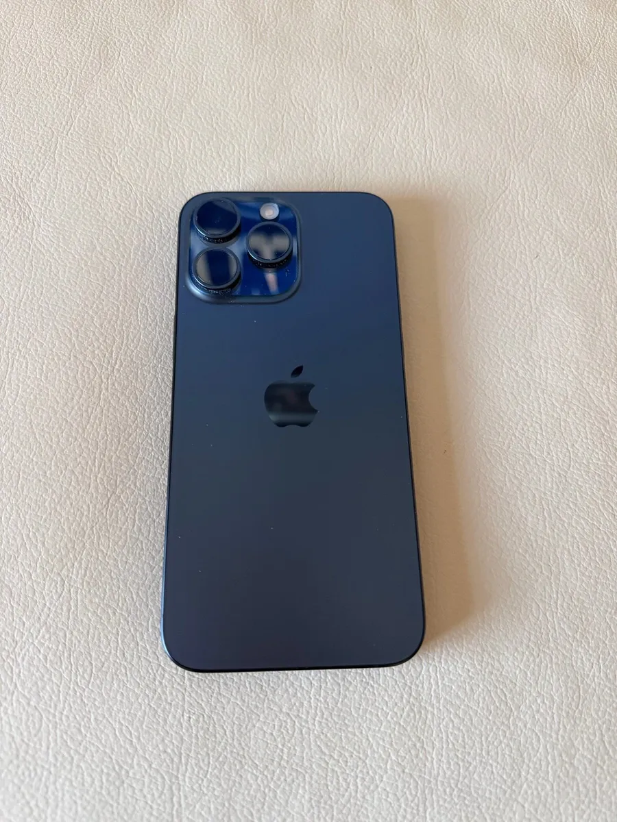 iPhone 15 pro max sim free - Image 2