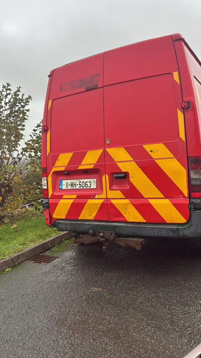 2011 transit lwb - Image 3