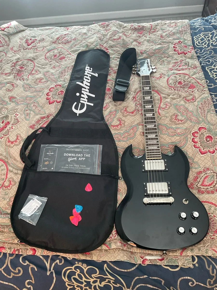 Epiphone 7/8 short scale sg guitar - Image 1