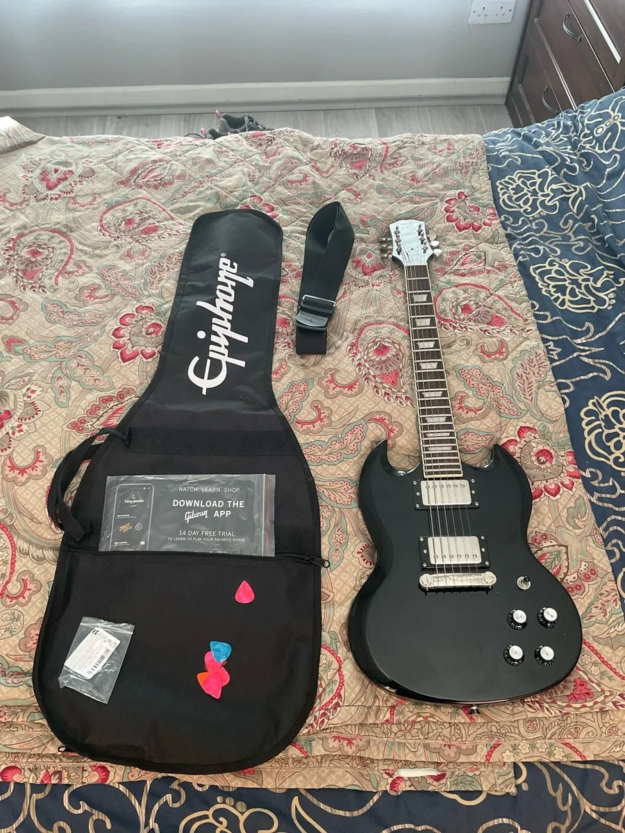 Epiphone 7/8 short scale sg guitar - Image 3