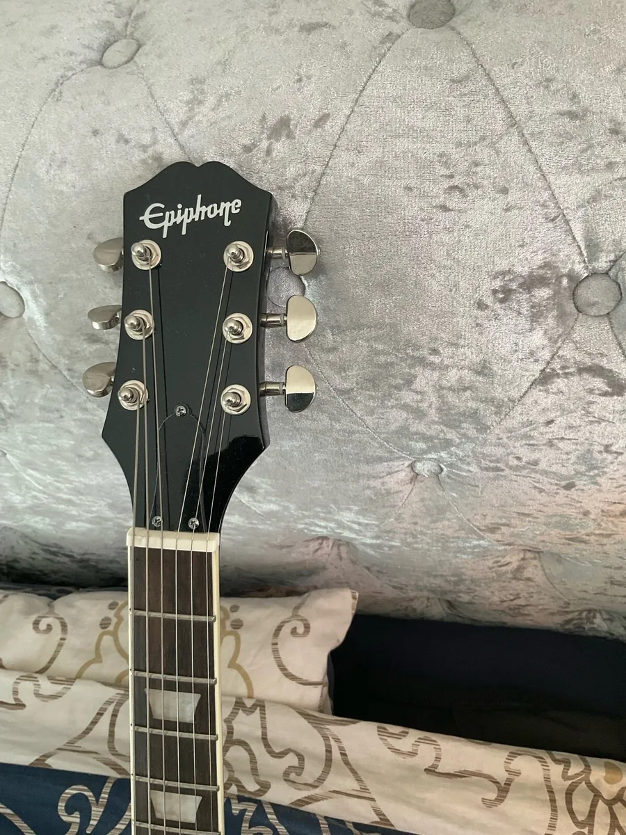 Epiphone 7/8 short scale sg guitar - Image 4