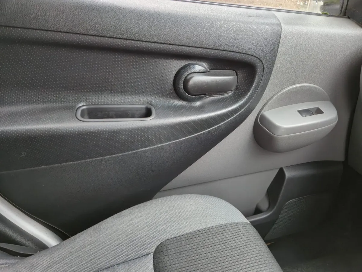 Nissan NV200 - Image 4