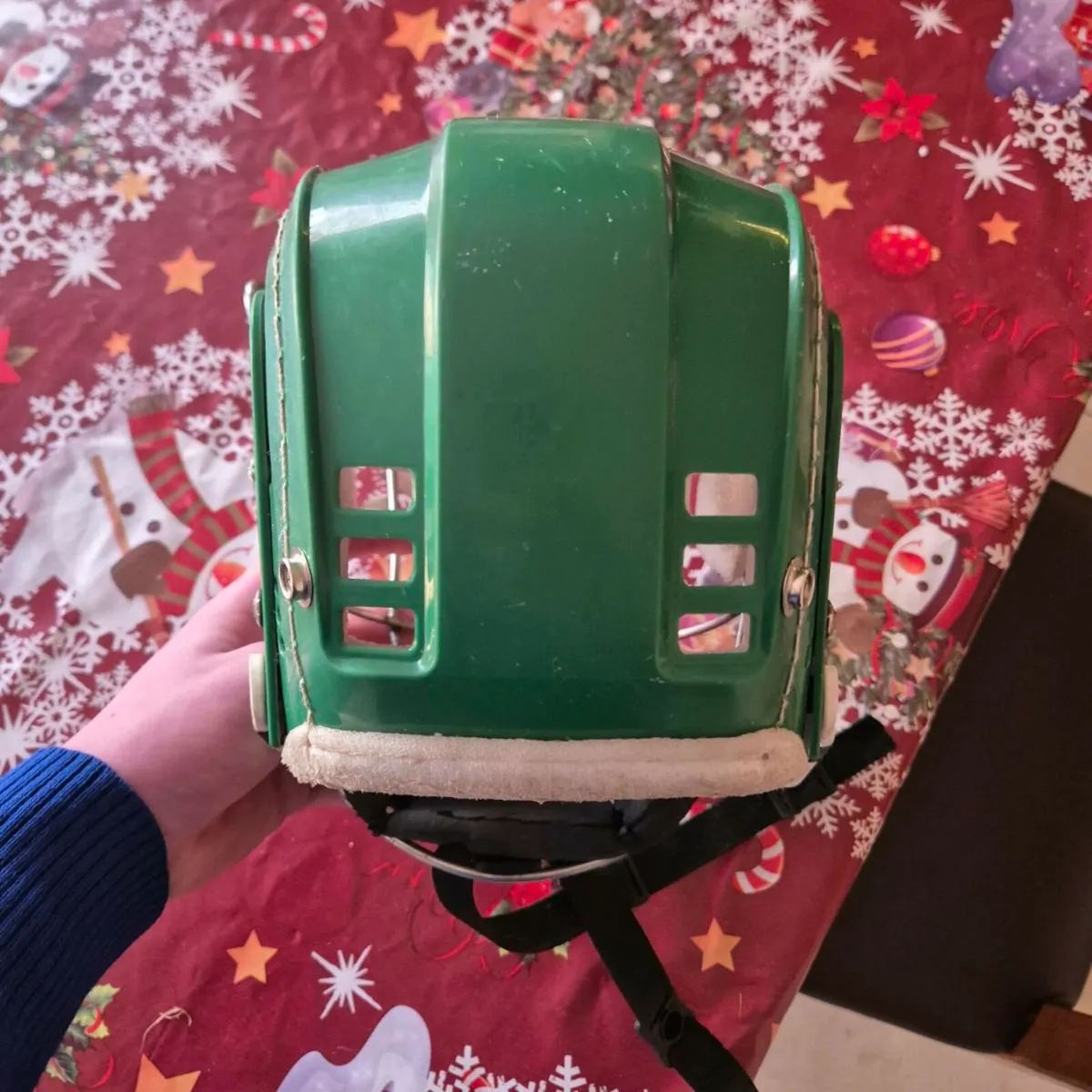 Hurling helmet - Image 4