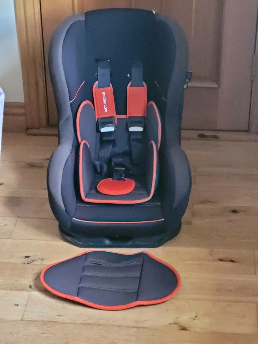 Furniture, Child Car Seat, Carpet Shampooer - Image 3