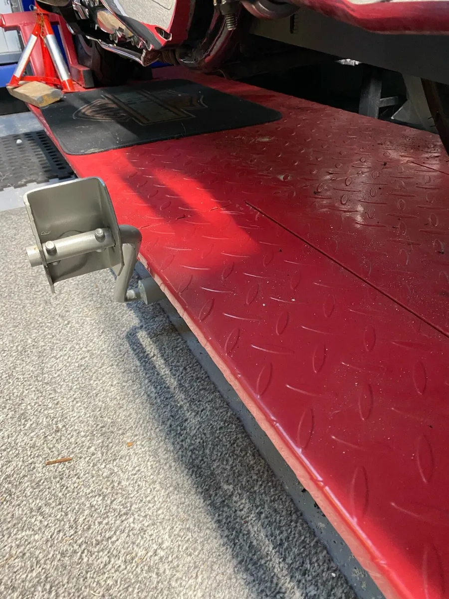 Motorcycle lift - Image 2