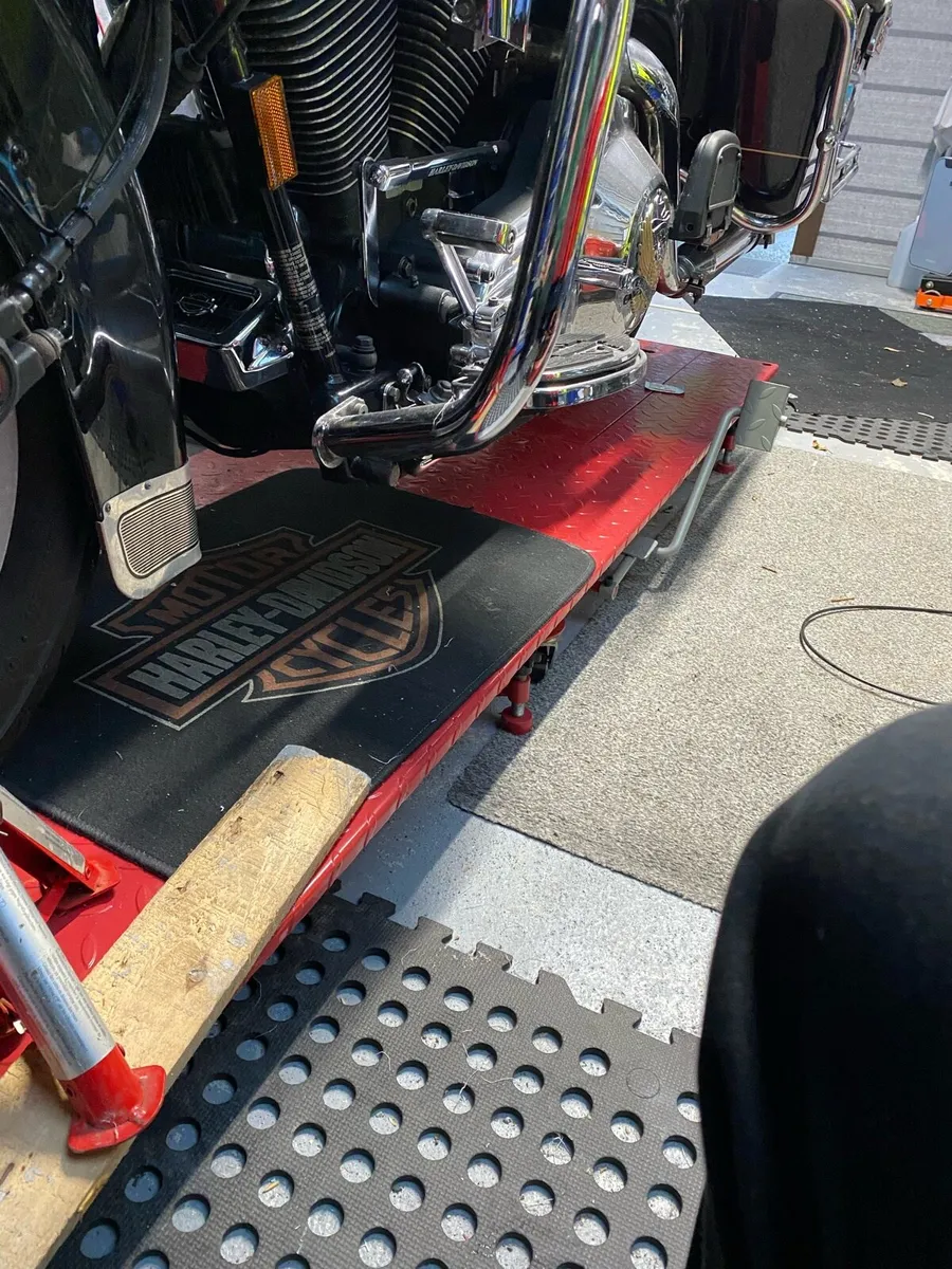 Motorcycle lift - Image 3